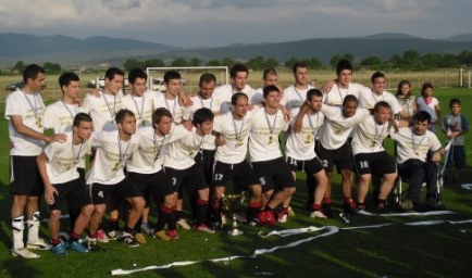 Kozlukebir Futbol Takımı 1. Amatör kümede şampiyon olup 4. lige yükseldi